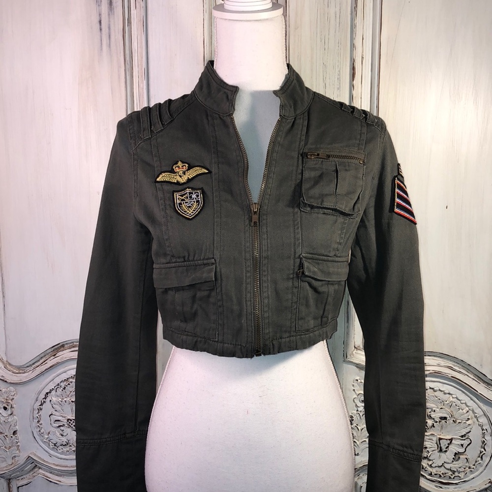 XXI Military Green Jacket Cropped With Patches and Front Zip Size S/P